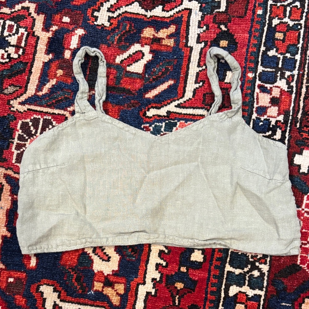 Mate the label linen crop